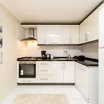 Missafir Lovely Flat Near Hadrian\'S Gate